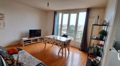 Apartment 3 rooms of 55 m² in Sainte-Savine (10300)