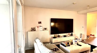 Apartment 4 rooms of 63 m² in Cenon (33150)