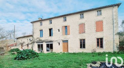 Country house 8 rooms of 150 m² in Brioux-sur-Boutonne (79170)