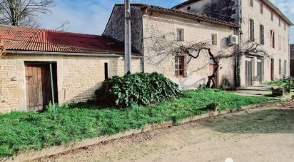 Country house 8 rooms of 150 m² in Brioux-sur-Boutonne (79170)