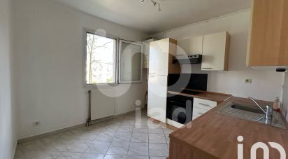 Appartement 2 pièces de 48 m² à Evry-Courcouronnes (91000)