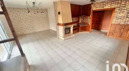 Maison 6 pièces de 149 m² à Lesterps (16420)