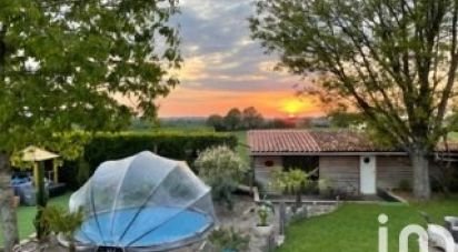 Country house 10 rooms of 184 m² in Les Epesses (85590)