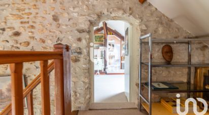 Traditional house 9 rooms of 199 m² in Fontenay-Mauvoisin (78200)