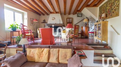 Traditional house 9 rooms of 199 m² in Fontenay-Mauvoisin (78200)