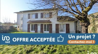 Maison 8 pièces de 183 m² à Lussac-les-Châteaux (86320)