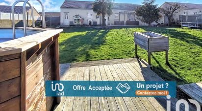 Pavillon 6 pièces de 134 m² à Mauléon (79700)