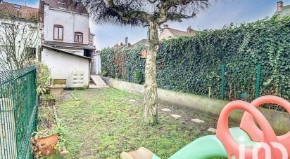 House 5 rooms of 95 m² in Faches-Thumesnil (59155)