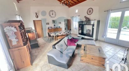 Equestrian facility 4 rooms of 139 m² in Roumazières-Loubert (16270)