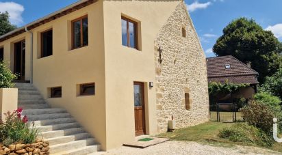 Maison 11 pièces de 270 m² à Veyrignac (24370)