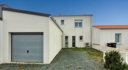 Maison de ville 5 pièces de 95 m² à Moutiers-les-Mauxfaits (85540)