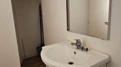 Apartment 1 room of 30 m² in Bordeaux (33800)