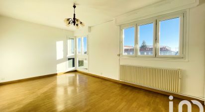 Apartment 3 rooms of 65 m² in Riom (63200)