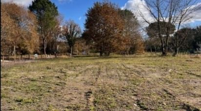 Land of 420 m² in Salles (33770)