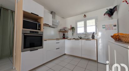 Maison 4 pièces de 88 m² à Saint-Louis-de-Montferrand (33440)