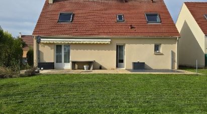 Maison 7 pièces de 117 m² à Fontaine-la-Guyon (28190)