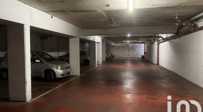 Parking of 172 m² in Marseille (13013)