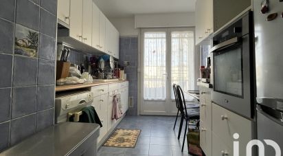 Apartment 3 rooms of 64 m² in Ris-Orangis (91130)