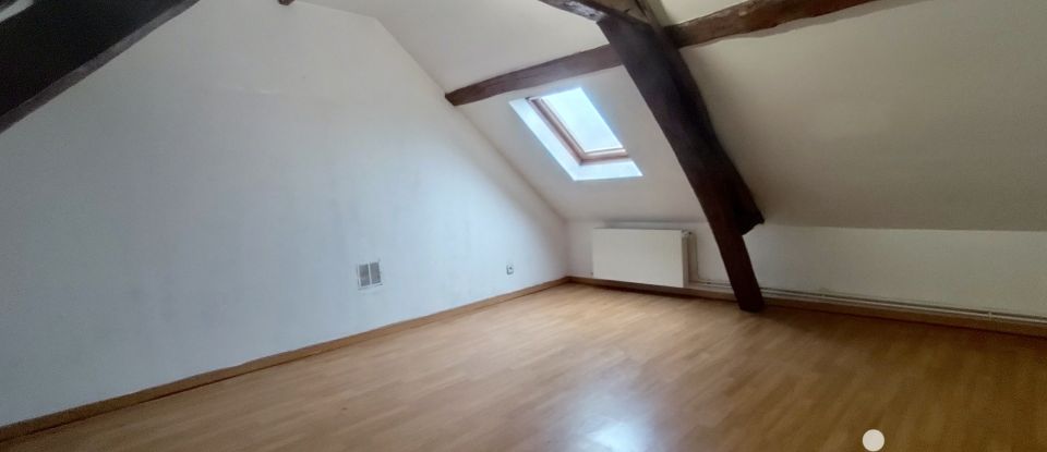 Longère 9 pièces de 165 m² à Guise (02120)