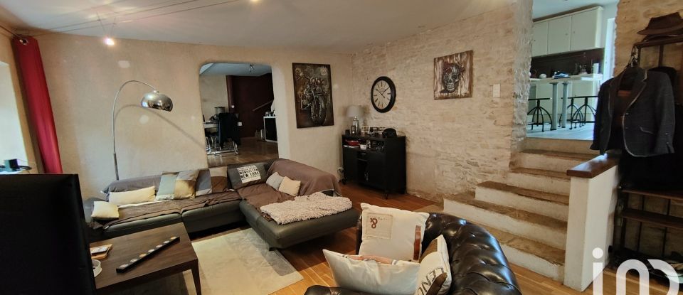 Village house 6 rooms of 172 m² in Saint-Cyr-les-Colons (89800)