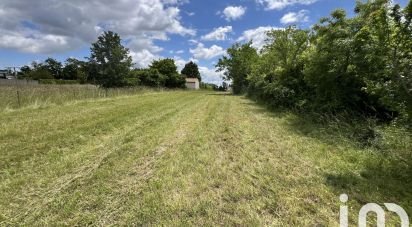 Land of 6,805 m² in Niort (79000)