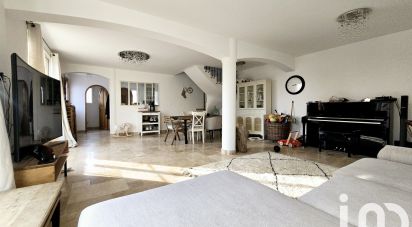 Traditional house 5 rooms of 118 m² in Toulon (83100)