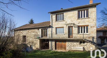 Maison 5 pièces de 135 m² à Vertolaye (63480)