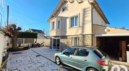 Traditional house 5 rooms of 130 m² in Sainte-Geneviève-des-Bois (91700)