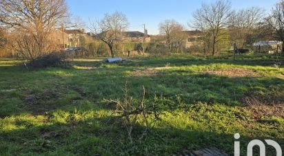 Land of 1,278 m² in Fleix (86300)