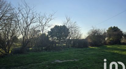 Land of 1,278 m² in Fleix (86300)