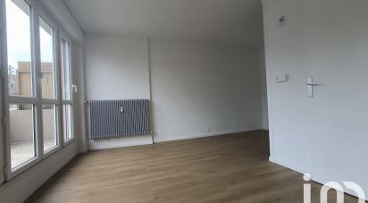 Apartment 1 room of 27 m² in Melun (77000)