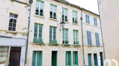 House 8 rooms of 178 m² in Fontenay-le-Comte (85200)