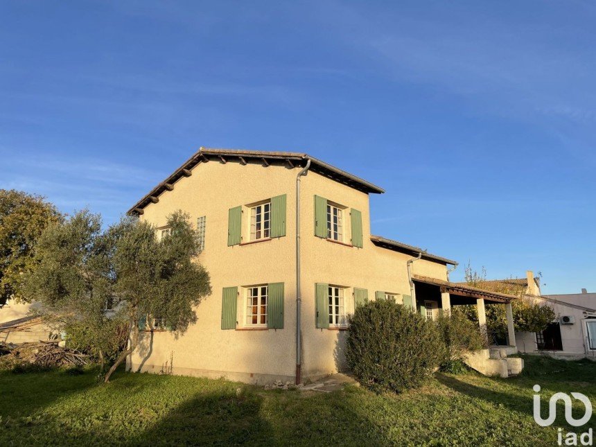 Traditional house 7 rooms of 170 m² in Caveirac (30820)