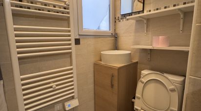 Appartement 3 pièces de 42 m² à Paris (75010)