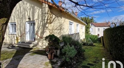 Traditional house 6 rooms of 165 m² in Seyssins (38180)