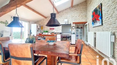 House 12 rooms of 348 m² in Genouillé (17430)