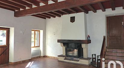 Country house 5 rooms of 121 m² in Joué-l'Abbé (72380)