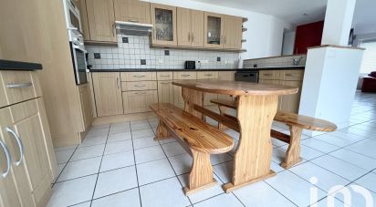 Maison 5 pièces de 157 m² à Yssac-la-Tourette (63200)