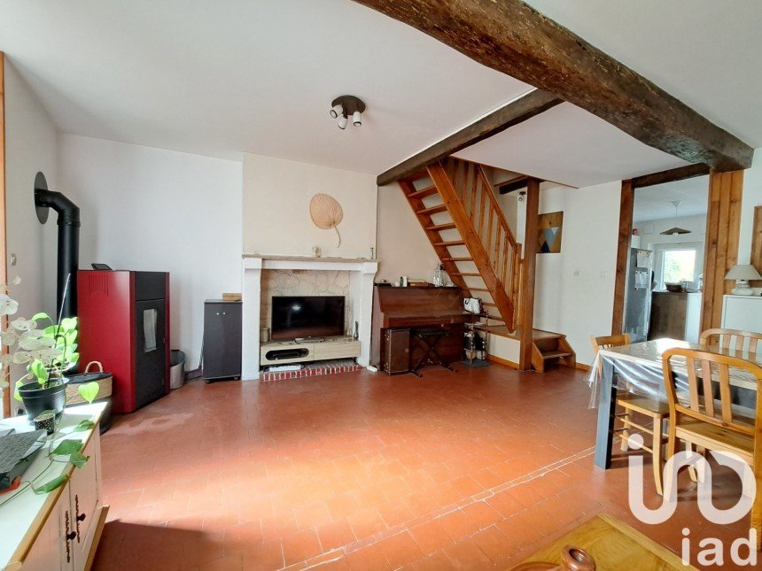 Maison 4 pièces de 82 m² à Leugny (89130)