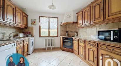 House 4 rooms of 91 m² in Tremblay-les-Villages (28170)