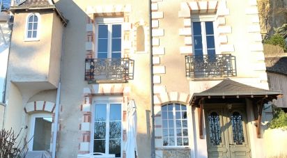 Architectural house 6 rooms of 140 m² in Rochecorbon (37210)