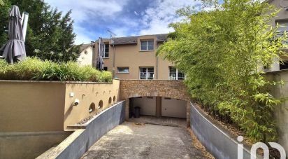 House 6 rooms of 147 m² in Créteil (94000)