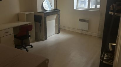 Appartement 4 pièces de 49 m² à Bordeaux (33800)