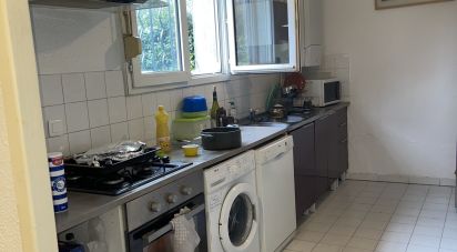 House 5 rooms of 100 m² in Nîmes (30900)