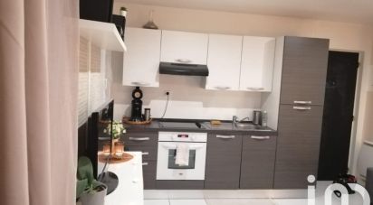 Appartement 2 pièces de 29 m² à Corbeil-Essonnes (91100)