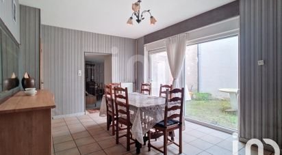 Traditional house 5 rooms of 146 m² in Saint-Pierremont (88700)