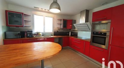 House 6 rooms of 160 m² in Lagorce (33230)