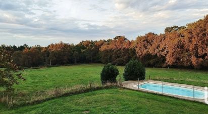 Country house 10 rooms of 365 m² in Bayas (33230)