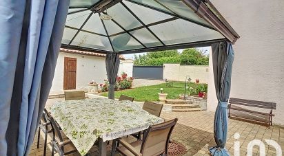 Traditional house 6 rooms of 155 m² in Iteuil (86240)