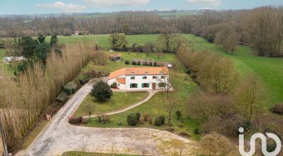 Country house 10 rooms of 210 m² in MONTREVAULT (49110)